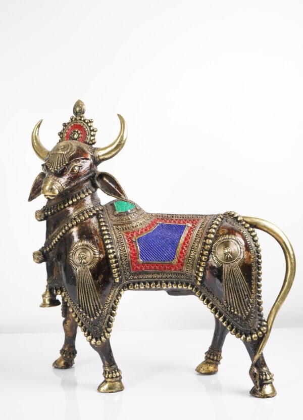 Baster Art Nandi Statue