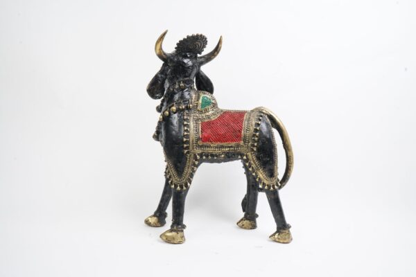 Stand Nandi Bastar Art