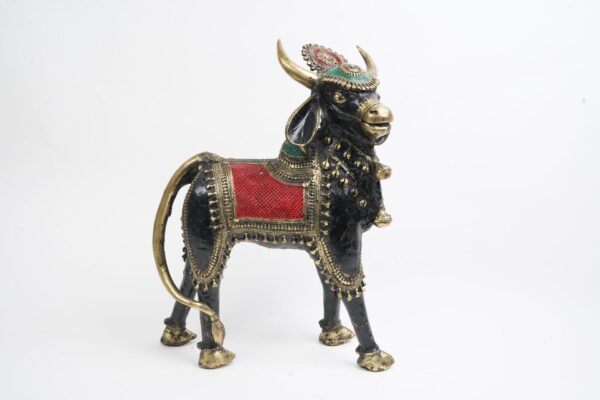 Stand Nandi Bastar Art