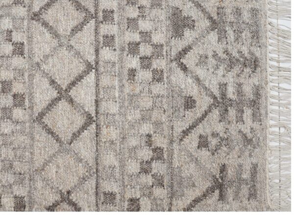 Hand Woven Woolen Rug