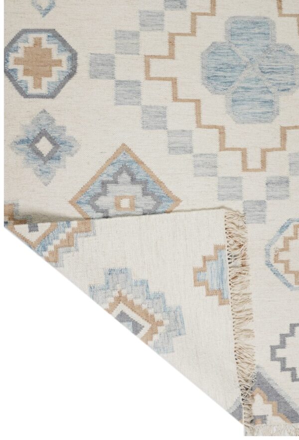 Hand Woven Woolen Rug