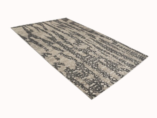 Hand Knotted Woolen Carpets