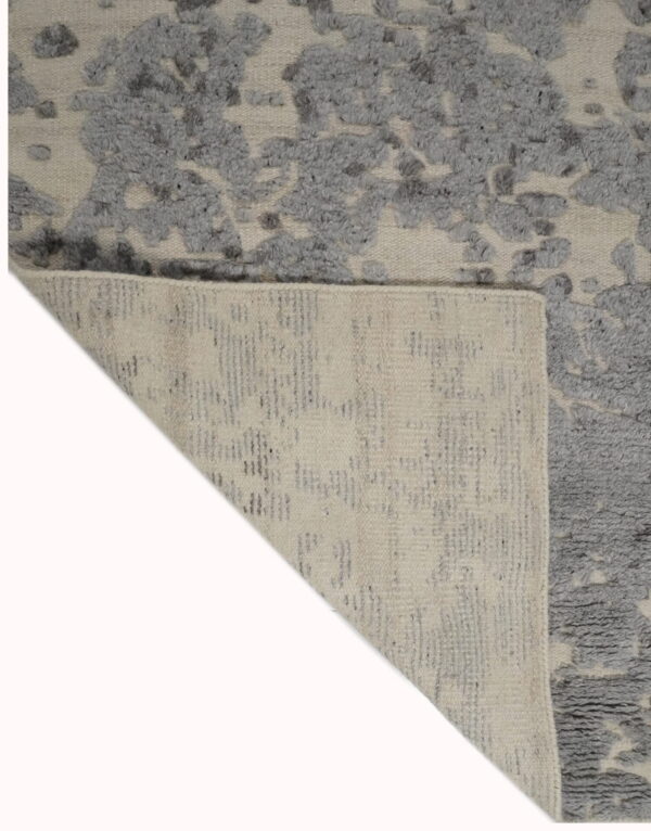Hand Knotted Woolen Carpets