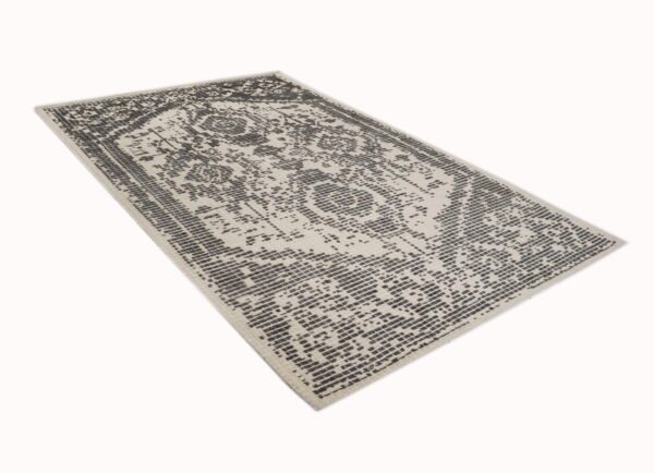 Hand Knotted Woolen Carpets