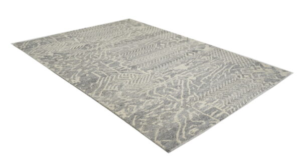 Hand Knotted Woolen Carpets
