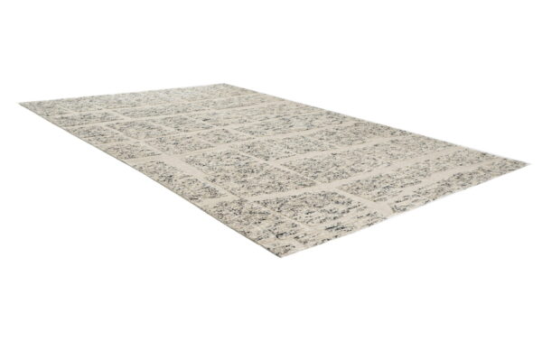 Hand Knotted Woolen Carpets