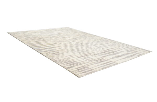 Hand Knotted Woolen Carpets