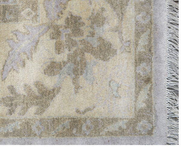 Hand Knotted Woolen Carpets