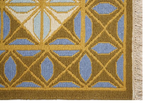 Vistara Diamond Hand Knotted Soumak Carpets