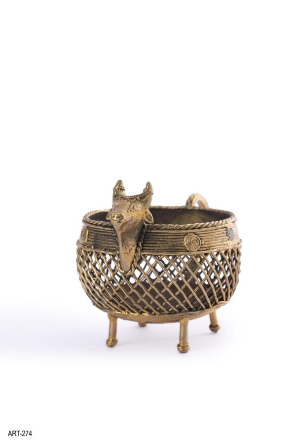 Penstand in Shape of Nandi