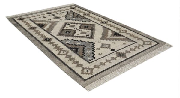 Tarak Kilim Hand Woven Woolen Rug