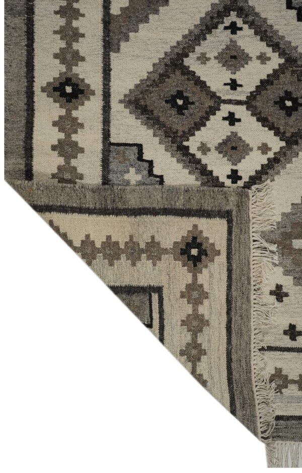 Tarak Kilim Hand Woven Woolen Rug